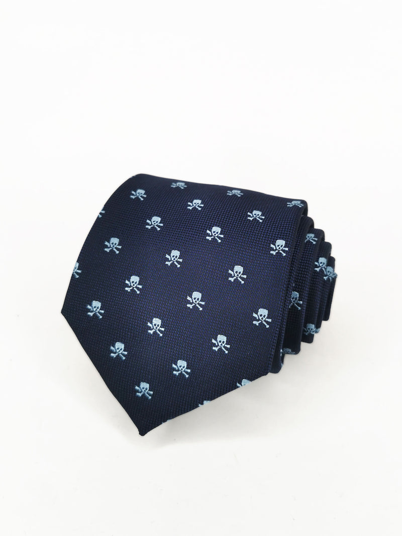 Corbata azul marino con calaveras piratas celestes